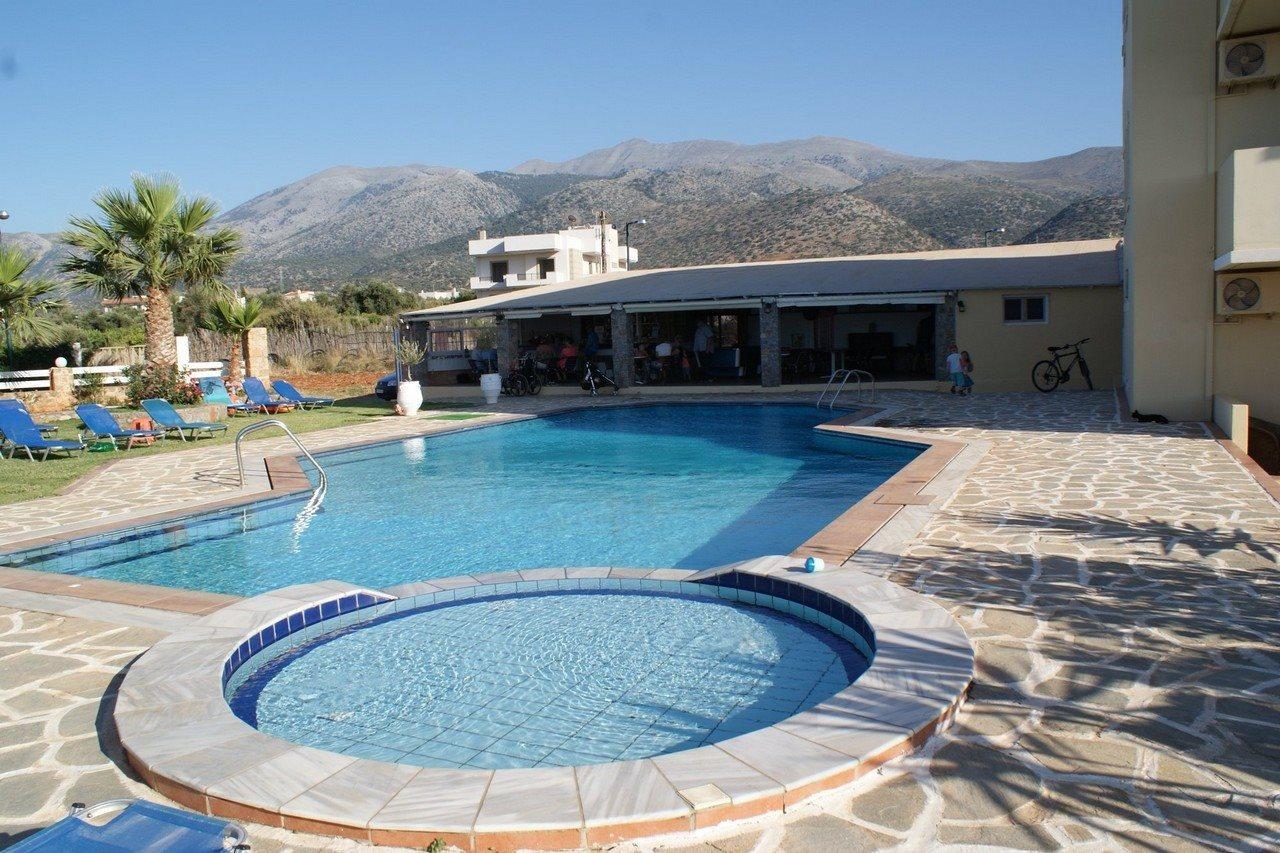 Cretan Family Apartments Малиа Екстериор снимка